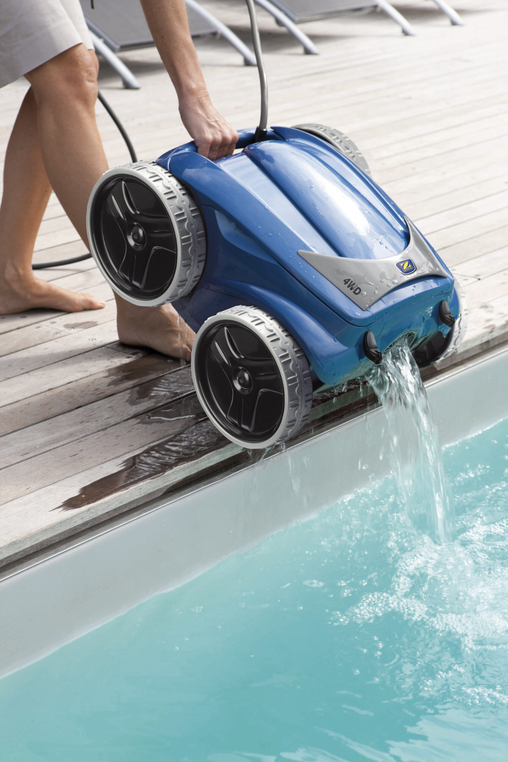 Avantajele unui robot de curatare piscine2