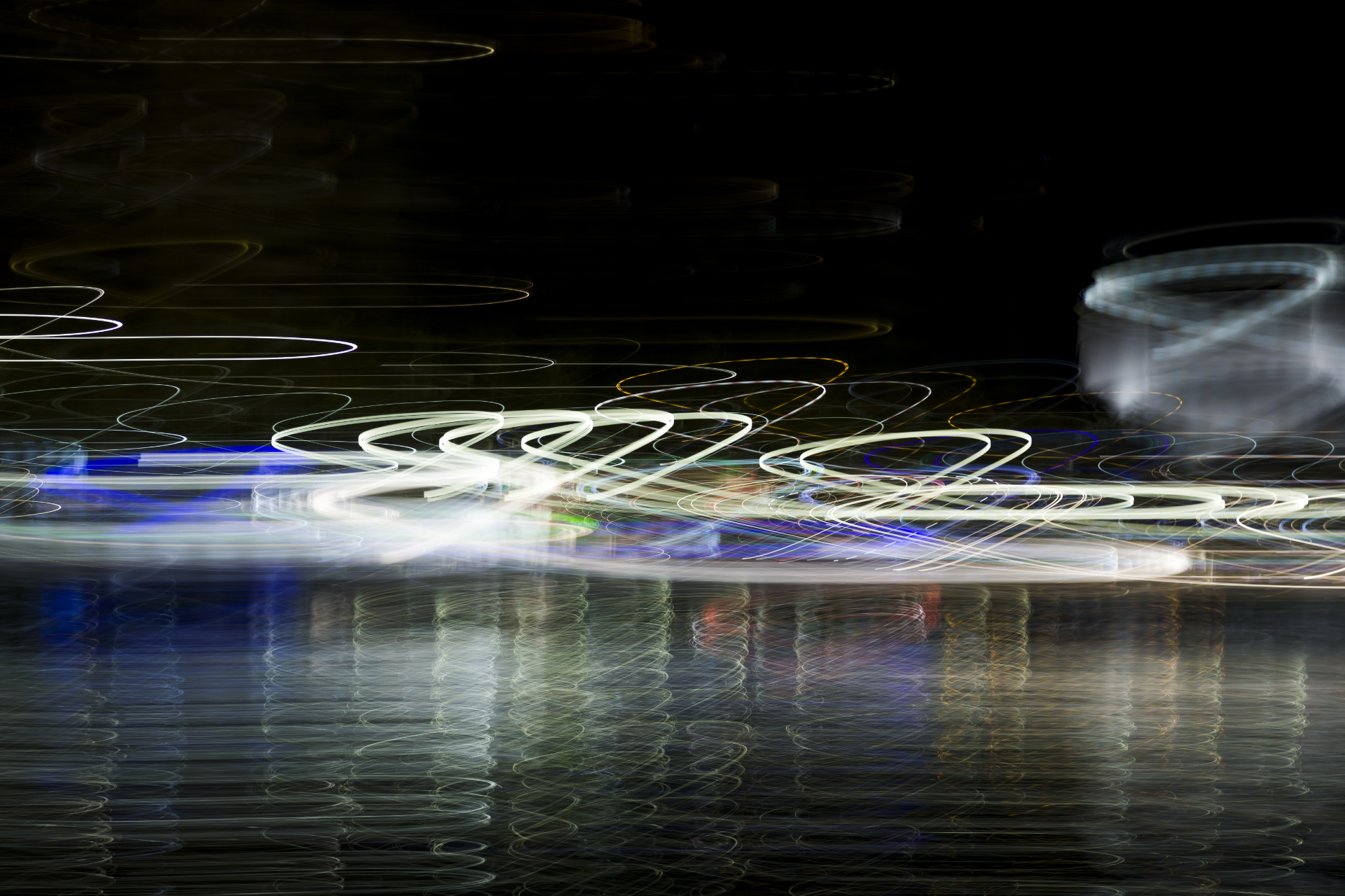 Beneficiile unui Proiector de Piscină și Cum să Îl Instalezi2